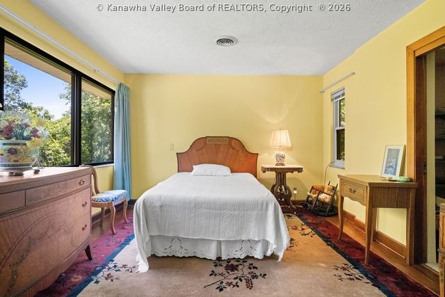 315 Dewey Drive, St Albans, WV 25177