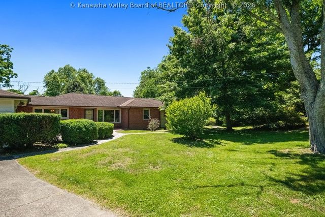 315 Dewey Drive, St Albans, WV 25177