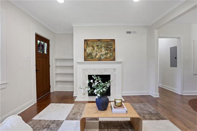 207 Walthall NW Street, Marietta, GA 30064