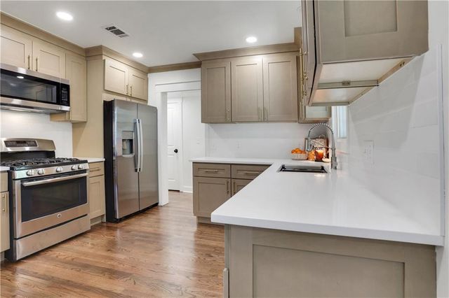 207 Walthall NW Street, Marietta, GA 30064