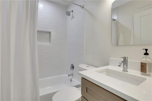 207 Walthall NW Street, Marietta, GA 30064