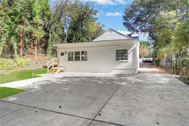 207 Walthall NW Street, Marietta, GA 30064