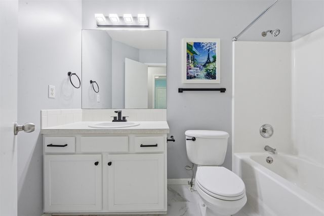 705 S Westview Cir, Andover, KS 67002