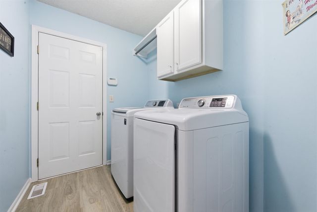 705 S Westview Cir, Andover, KS 67002