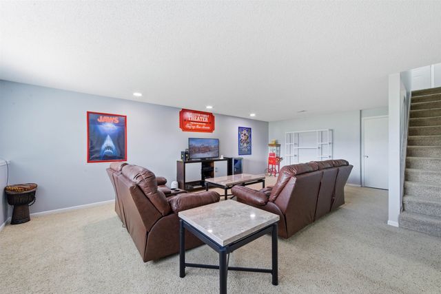 705 S Westview Cir, Andover, KS 67002