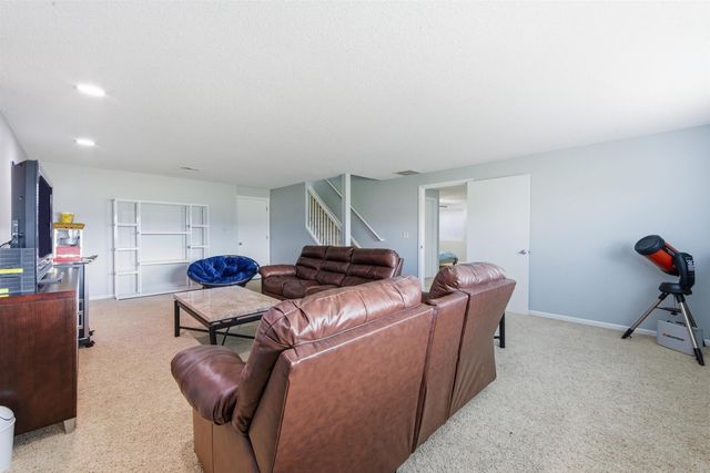 705 S Westview Cir, Andover, KS 67002