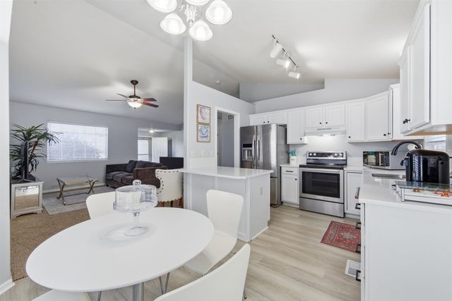 705 S Westview Cir, Andover, KS 67002