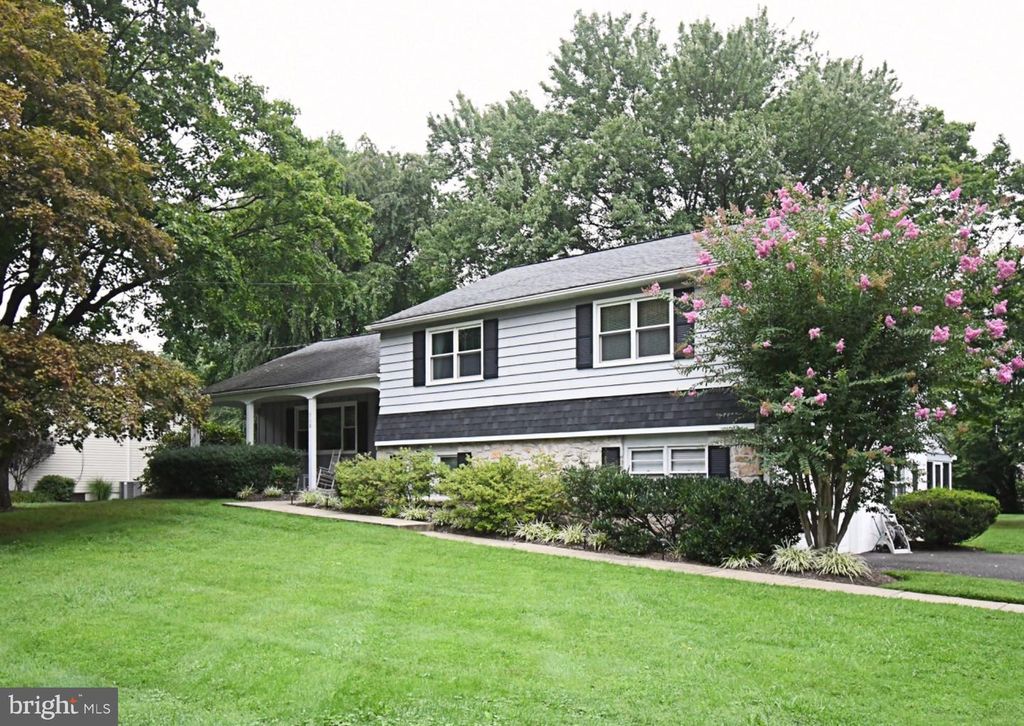 310 TALLY HO DR, AMBLER, PA 19002 — exterior