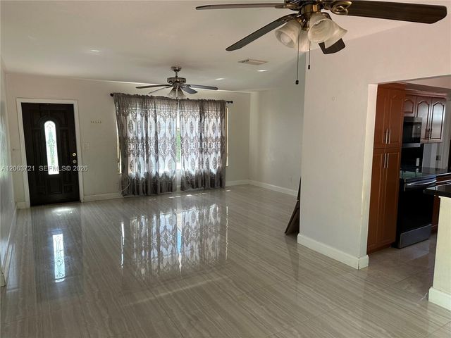 10321 SW 51st St, Miami, FL 33165