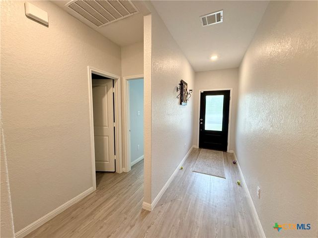 9066 Bowie Ridge, Seguin, TX 78155
