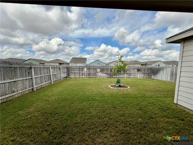 9066 Bowie Ridge, Seguin, TX 78155