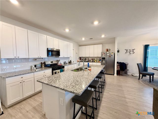 9066 Bowie Ridge, Seguin, TX 78155