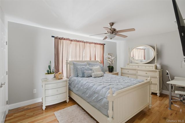 27 Davison Place, Rockville Centre, NY 11570