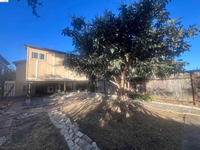 2209 E 22nd Street, Oakland, CA 94606