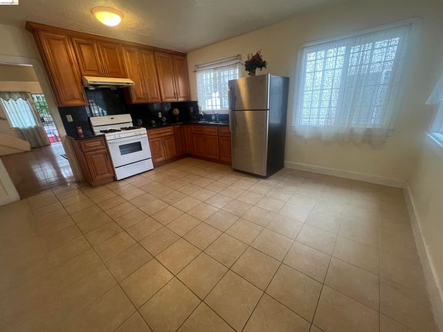 2209 E 22nd Street, Oakland, CA 94606