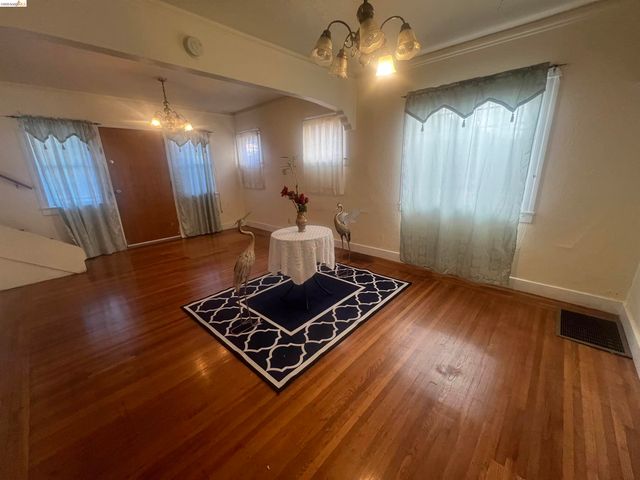 2209 E 22nd Street, Oakland, CA 94606