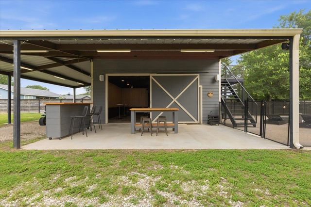 152 Keawakapu DR, Bastrop, TX 78602