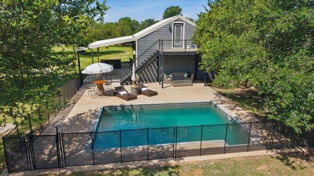 152 Keawakapu DR, Bastrop, TX 78602