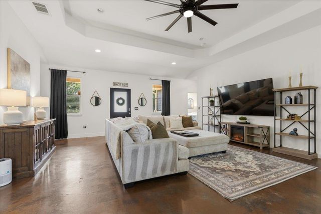 152 Keawakapu DR, Bastrop, TX 78602