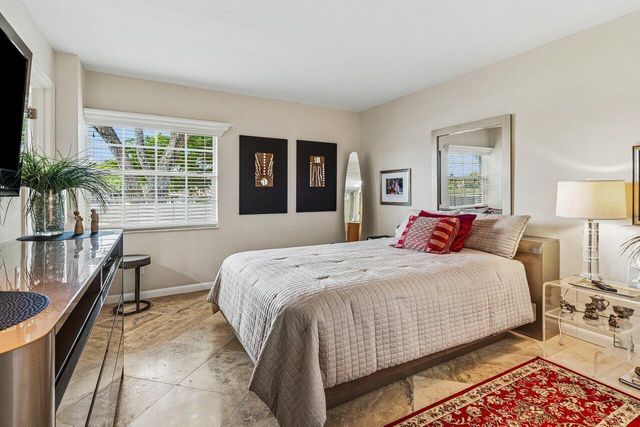7369 Orangewood Lane 103, Boca Raton, FL 33433