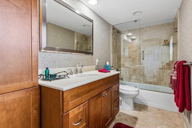7369 Orangewood Lane 103, Boca Raton, FL 33433