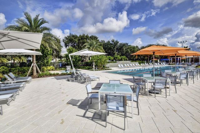 7369 Orangewood Lane 103, Boca Raton, FL 33433