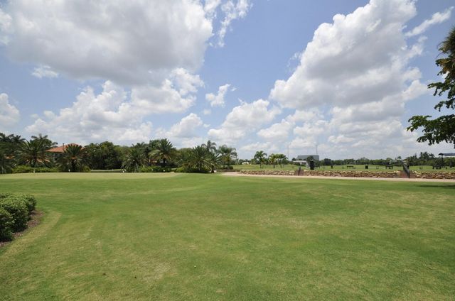 7369 Orangewood Lane 103, Boca Raton, FL 33433