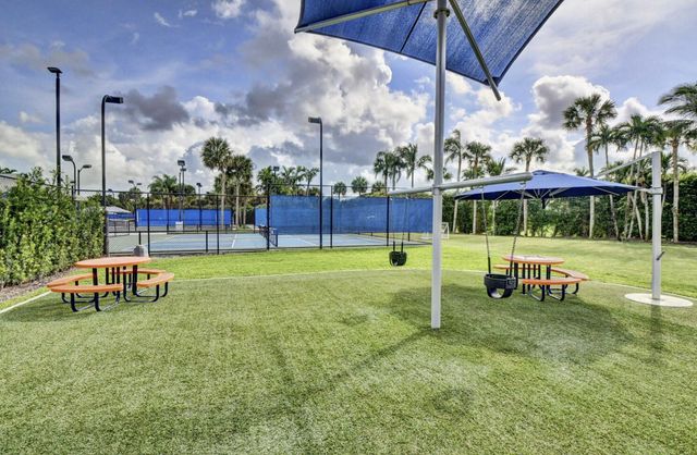 7369 Orangewood Lane 103, Boca Raton, FL 33433
