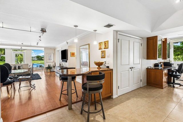 7369 Orangewood Lane 103, Boca Raton, FL 33433