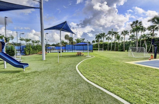 7369 Orangewood Lane 103, Boca Raton, FL 33433