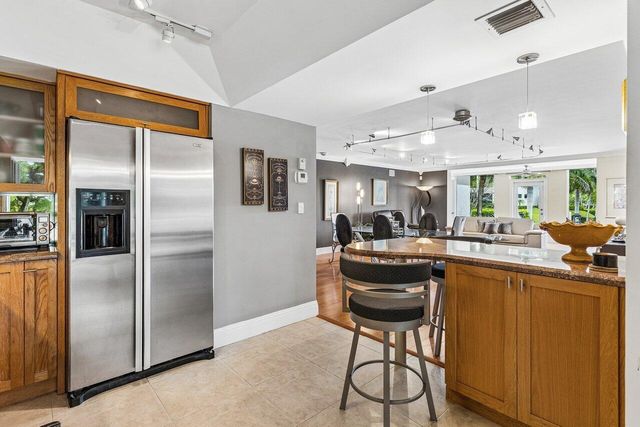 7369 Orangewood Lane 103, Boca Raton, FL 33433