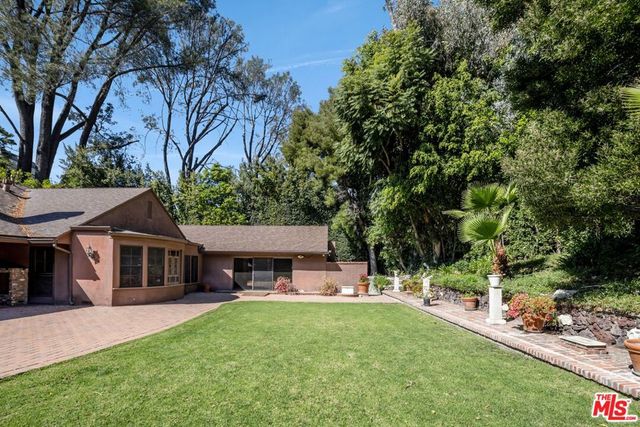 1110 Sutton Way, Beverly Hills, CA 90210