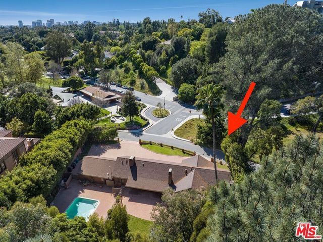 1110 Sutton Way, Beverly Hills, CA 90210