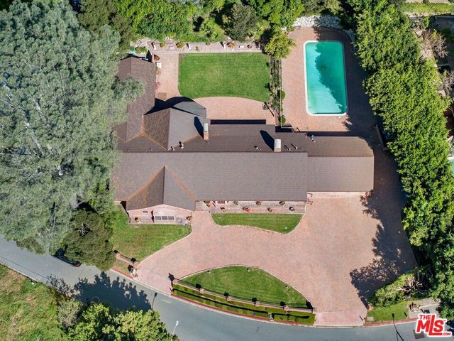 1110 Sutton Way, Beverly Hills, CA 90210