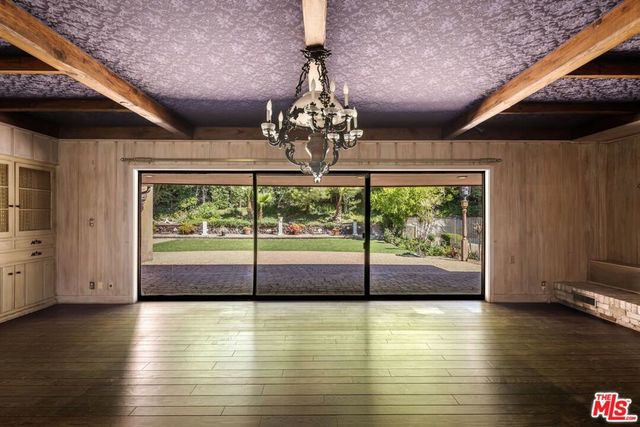 1110 Sutton Way, Beverly Hills, CA 90210