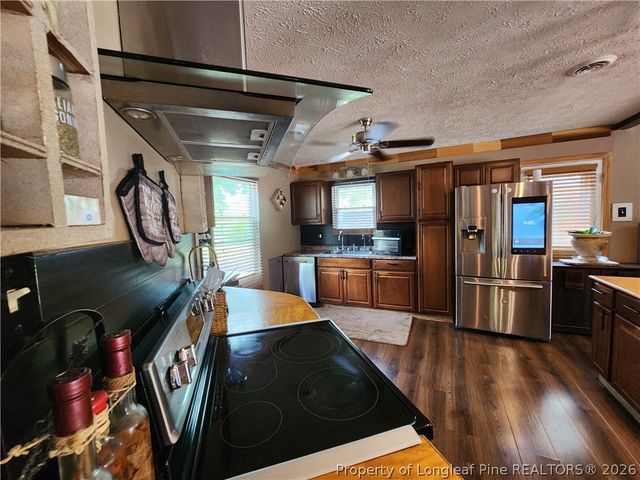 6804 Timbercroft Lane, Fayetteville, NC 28314