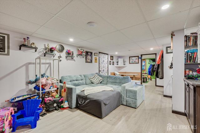 244 W Prescott Avenue W, Edison, NJ 08820