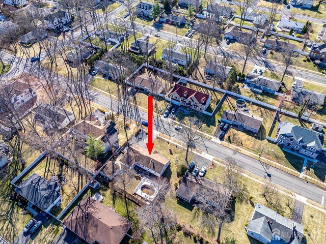 244 W Prescott Avenue W, Edison, NJ 08820