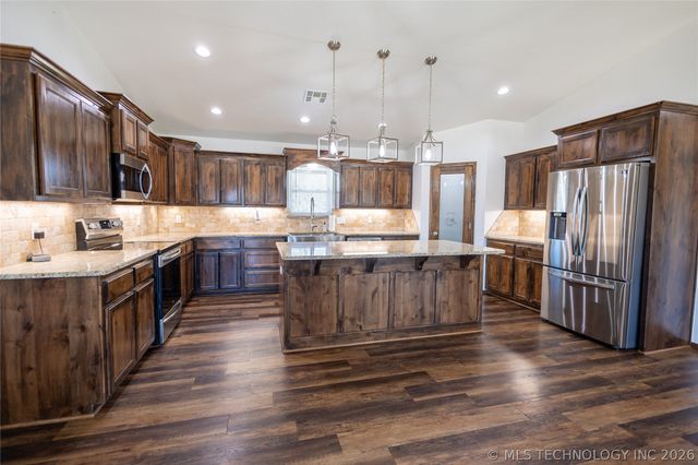 4555 Mayes, Sulphur, OK 73086