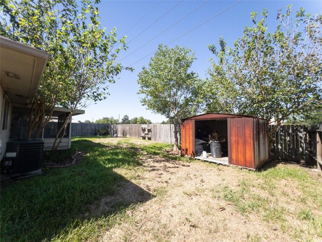2907 Helmsley Drive, Pearland, TX 77584