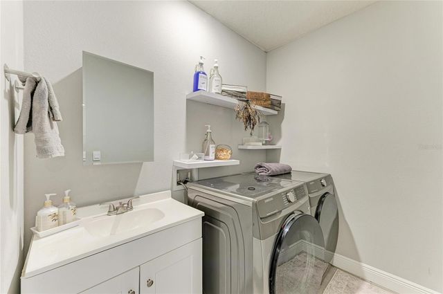 5238 GROVE MILL LOOP, Bradenton, FL 34211