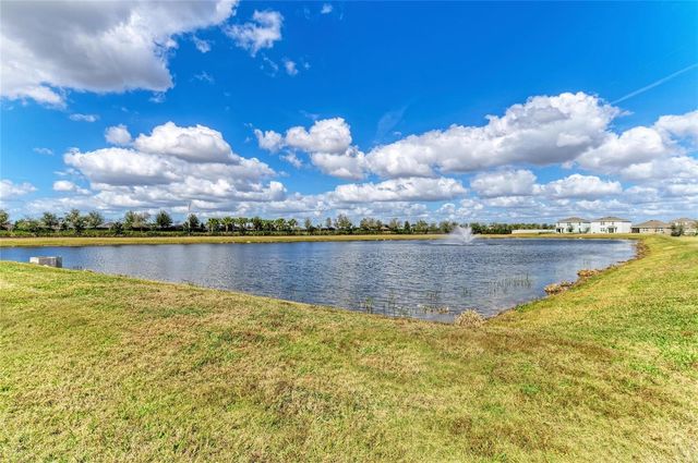 5238 GROVE MILL LOOP, Bradenton, FL 34211