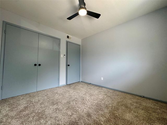 10010 Knoboak Drive 32, Houston, TX 77080