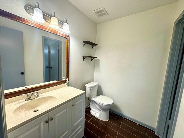 10010 Knoboak Drive 32, Houston, TX 77080