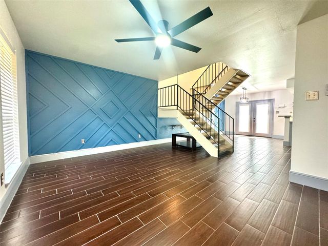 10010 Knoboak Drive 32, Houston, TX 77080