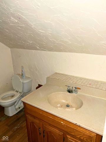 1121 N Kealing Avenue, Indianapolis, IN 46201