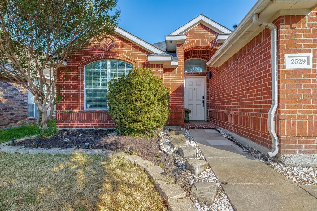 2529 Persimmon Drive, Little Elm, TX 75068 — photo 4