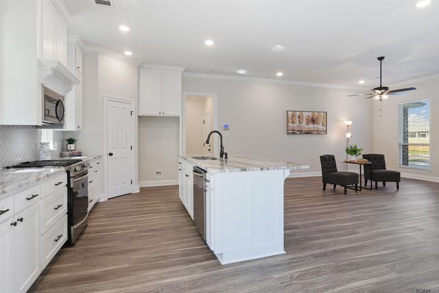 2959 Louis Marie Ave, Gonzales, LA 70737