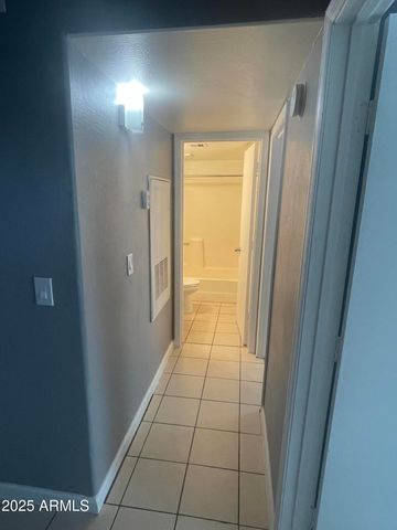 602 E TOWNLEY Avenue 206, Phoenix, AZ 85020