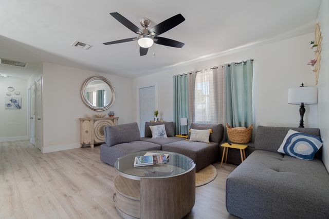 1416 W HARDEE Street, Lantana, FL 33462